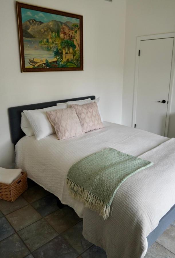 Cozy Family Hideaway, Sleeps 8, 4 Tv'S Yard, Shops Villa Simi Valley Eksteriør bilde