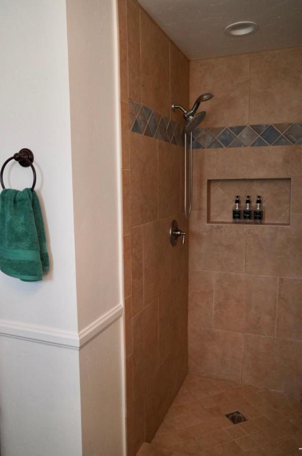 Cozy Family Hideaway, Sleeps 8, 4 Tv'S Yard, Shops Villa Simi Valley Eksteriør bilde