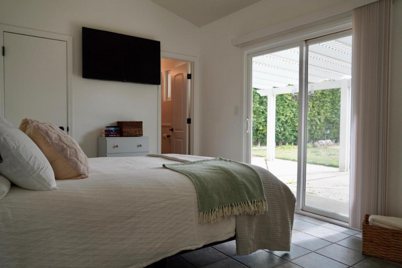 Cozy Family Hideaway, Sleeps 8, 4 Tv'S Yard, Shops Villa Simi Valley Eksteriør bilde